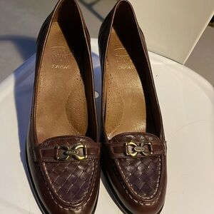 Circa Joan & David with Horsebit Buckle Size 6 M